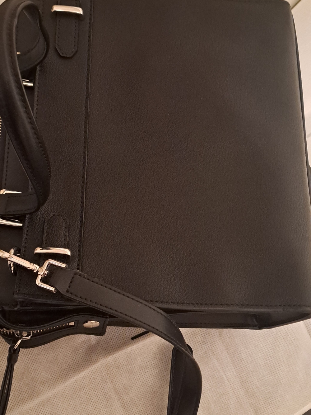 Calvin Klein Black Leather Tote Key Chain Charm log and dust bag. - Picture 5 of 11